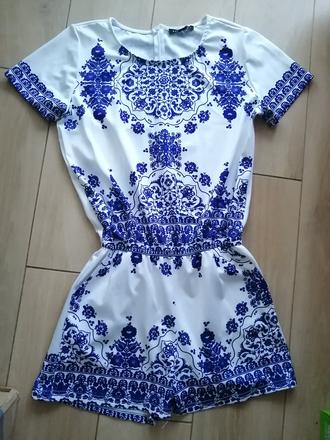 Krátky nohavicový overal s ľudovým motívom, gate,s