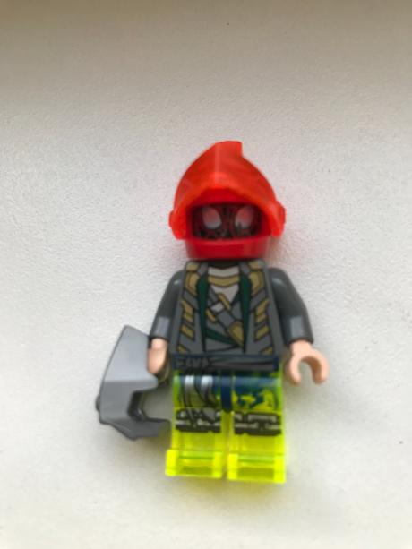 Lego- auto 6,5 cm s panacikom,