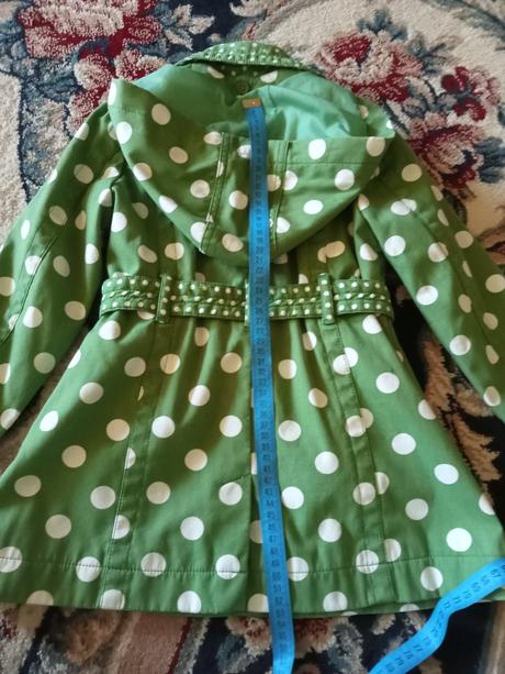 Krásny bodkovaný pláštik, next,116