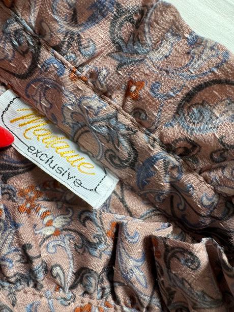 Exkluzívna blúzka, 46