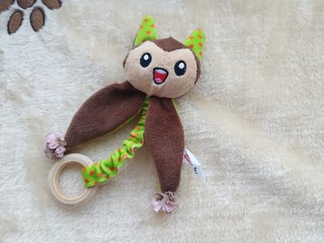 Parapetove lezadlo pre macku plus hracka gratis, 