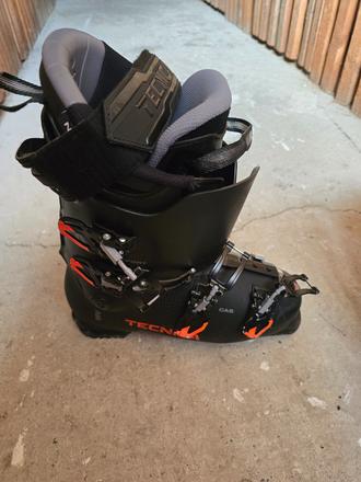 Lyziarky, tecnica,44