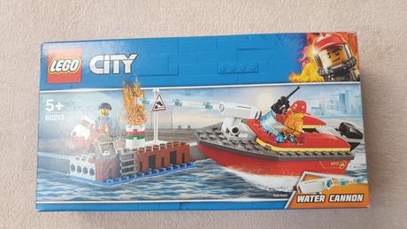 Lego city 60213 poziar v pristave, 