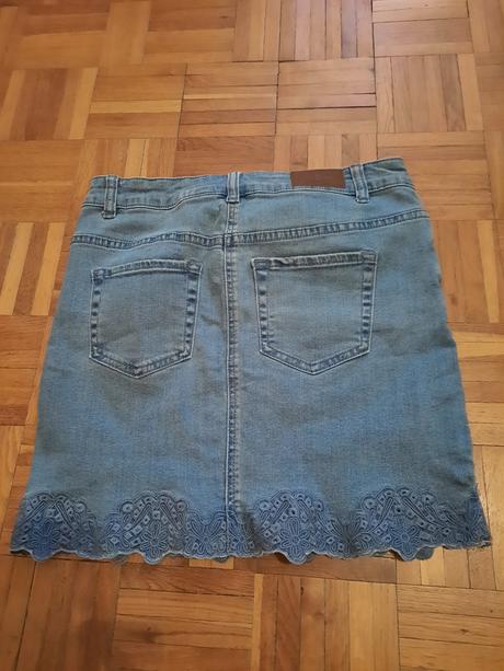 Dámska sukňa, 34