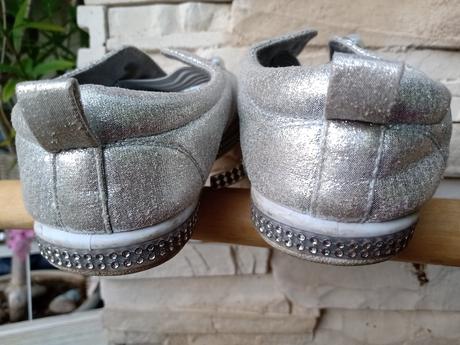 Tenisky s postovnym, 28