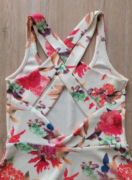 Letné šaty s kvetinovým vzorom (veľ. 36/s), s