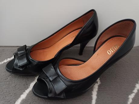 Čierne kožené lodičky zn. hujo, vel. 37, 37