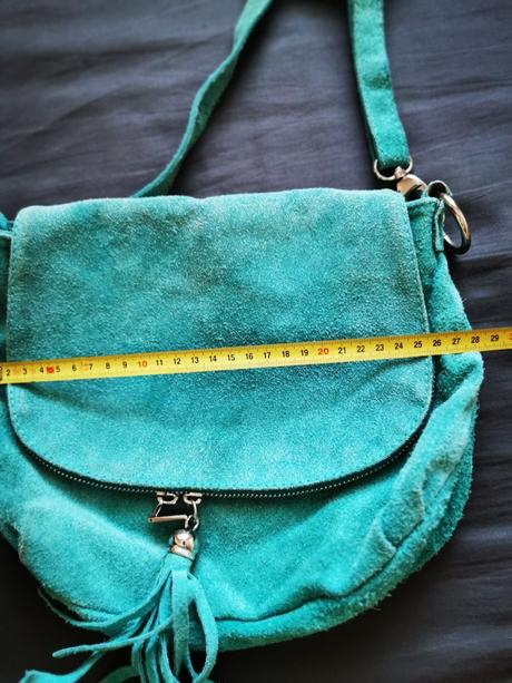 Kabelka s brúsenej kože, 