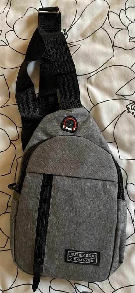 Športová taška s otvorom na kábel pre slúchadlá,