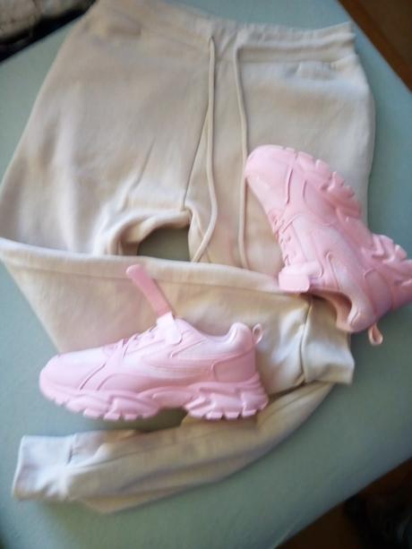 Pružné teplejšie tepláky m/l, m