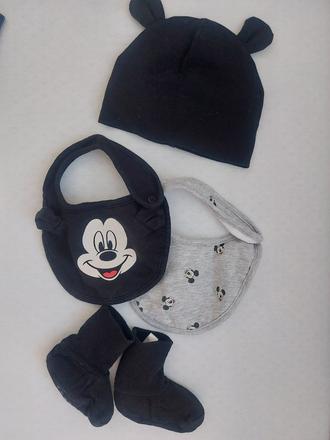 Set čiapka + podbradniky + papučky mickey mouse, 50–62