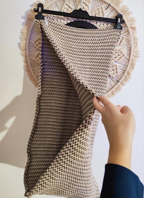 Nekonečný šál, horsefeathers