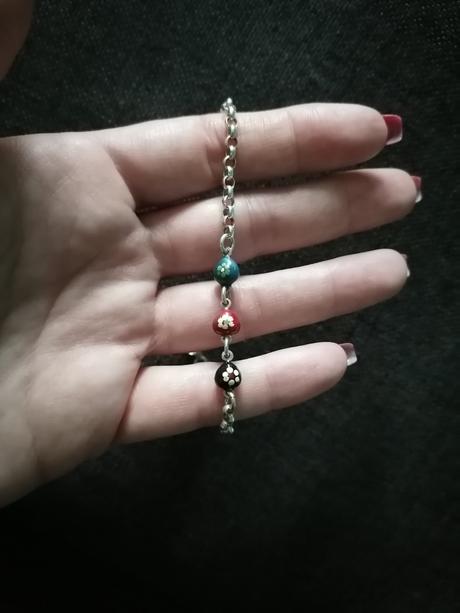 Strieborný náramok s 3 smaltovanými srdiečkami,