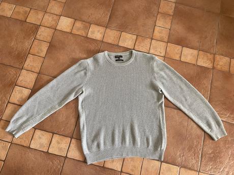 Prekrásny sivý sveter, xl