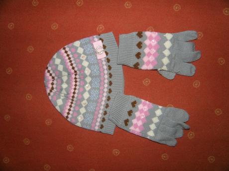 Čiapka a rukavice, tesco,146