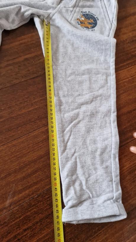 Tepláky ako nové, 122