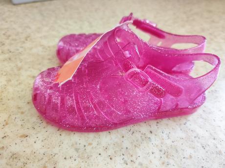 Sandálky aj do vody, 29