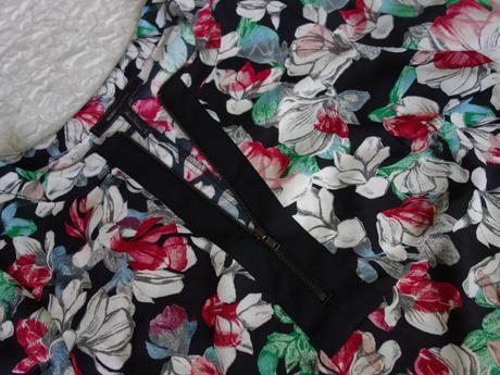 Bcbg max azria, značkové mini šaty veľ.xs/s, xs