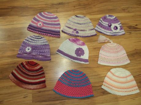 Hačkovane čiapky rôzne veľkosti, 62 - 128