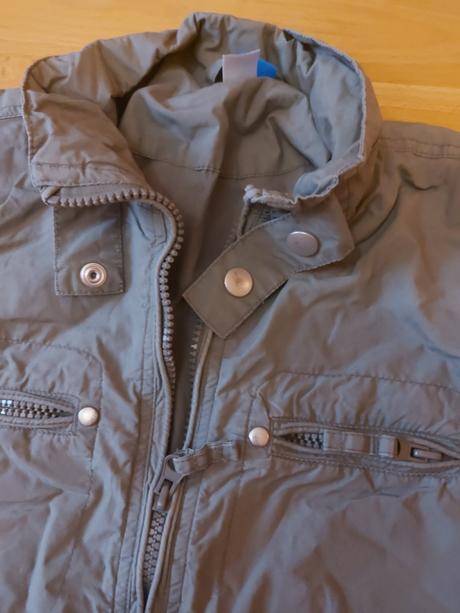 Kvalitna bundicka z anglicka,ako nova,pc 40libier, adams,134