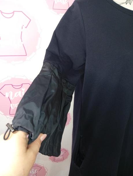 Veľmi zaujímavé šaty,