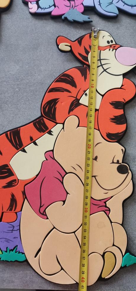 Penovy macko pu na stenu,