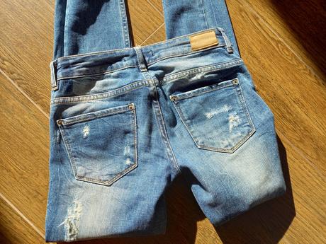 Rifle so zaplatami, pull&bear,32