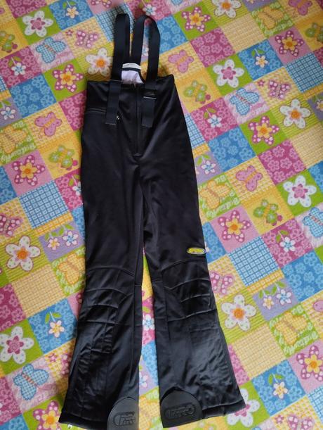 Sportove nohavice, s