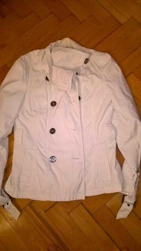 Prechodný kabát, 40