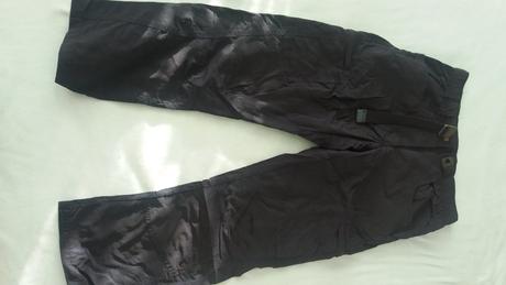 Šušťakové nohavice, authority,128