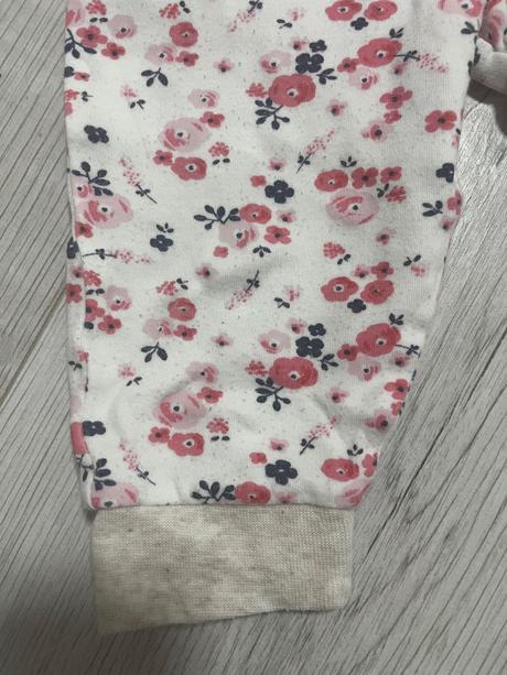 Tepláčiky s kvietkami, primark,80