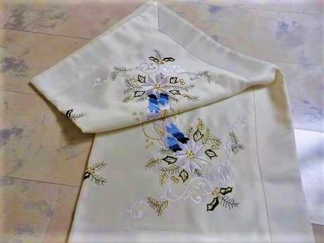 Luxusný vianočný obrus,