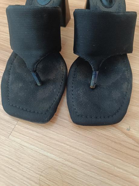 Čierne šľapky, bershka,39