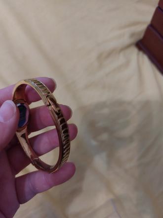 Pozlátené hodinky, 