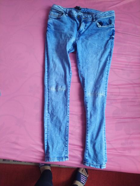 Pánske rifle, bershka,32