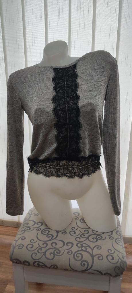 Tricko s cipkou, stradivarius,s