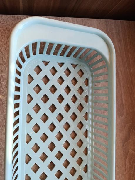 Plastový odkvapkávač alebo cednik, 