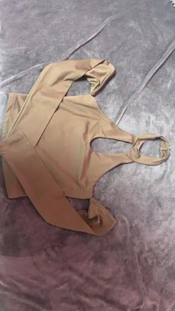 Top s odhalenými plecami, bershka,xs