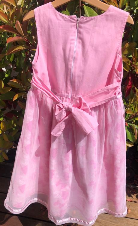 Dievčenské šaty č .134 pás 64, dĺžka 76 cm, 134