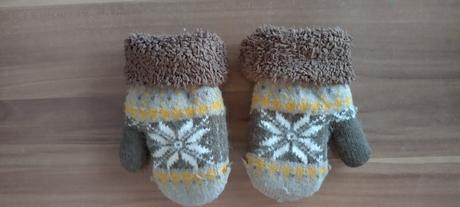 Teplé rukavičky, 116