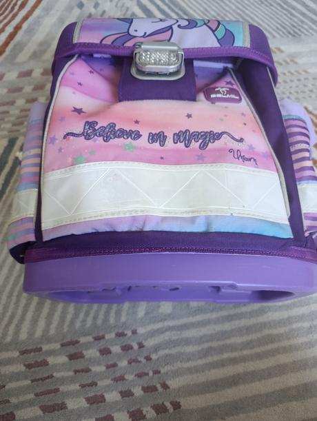 Dievčenská školská taška,