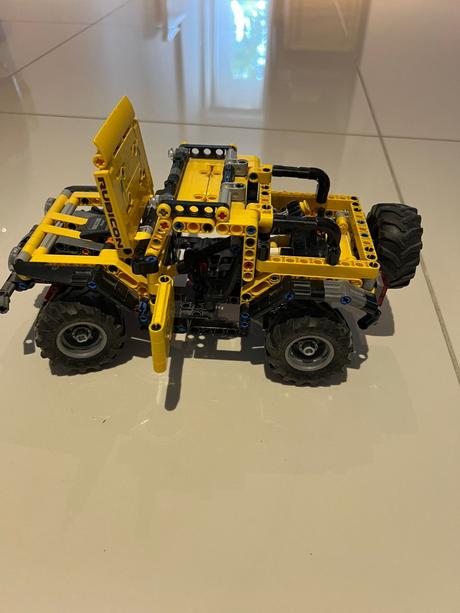Predam lego technic jeep wrangler,