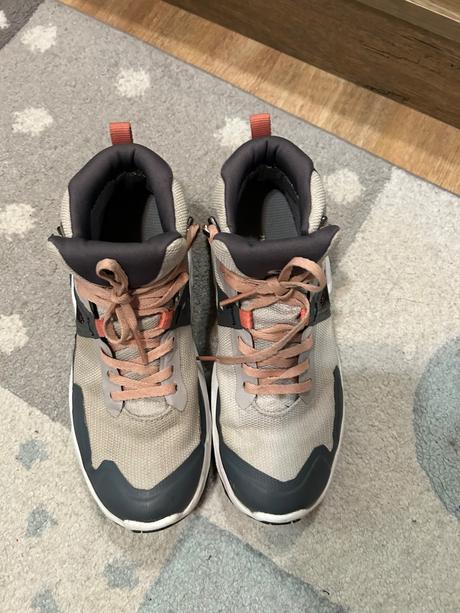 Outdoorové topánky, salomon,35