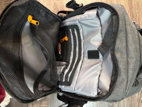 Bestway cestovny ruksak s odopinatelnymi kolieskam, 