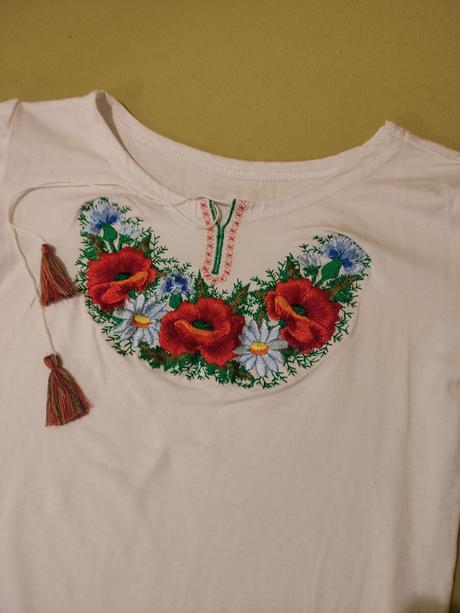 Vyšívané tričko 146/152, 146