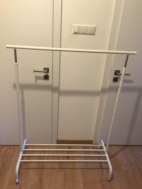 Rigga/ ikea vešiak na šaty,