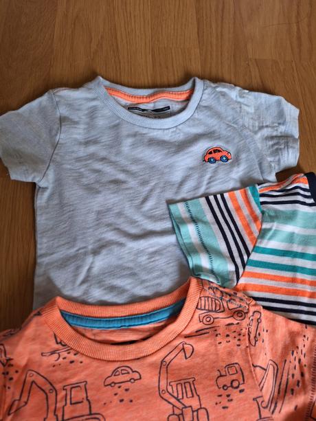 4ks tričiek s motívom vozidiel, next,86