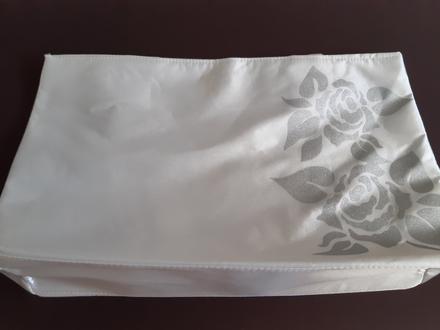 Nádherná biela kabelka, 