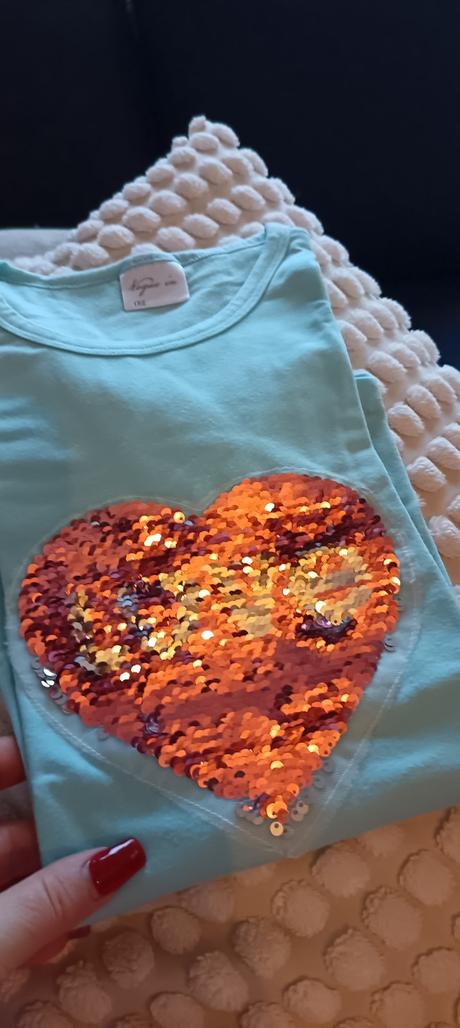 Tričko s dlhým rukávom s meniacim srdiečkom, 152