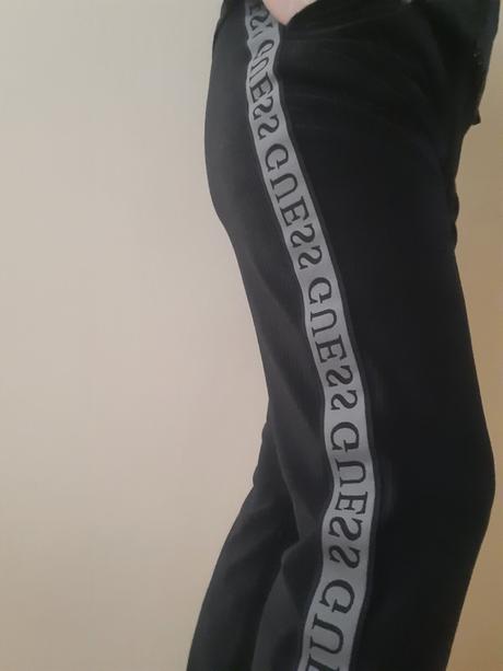 Velurove teplaky guess, guess,s